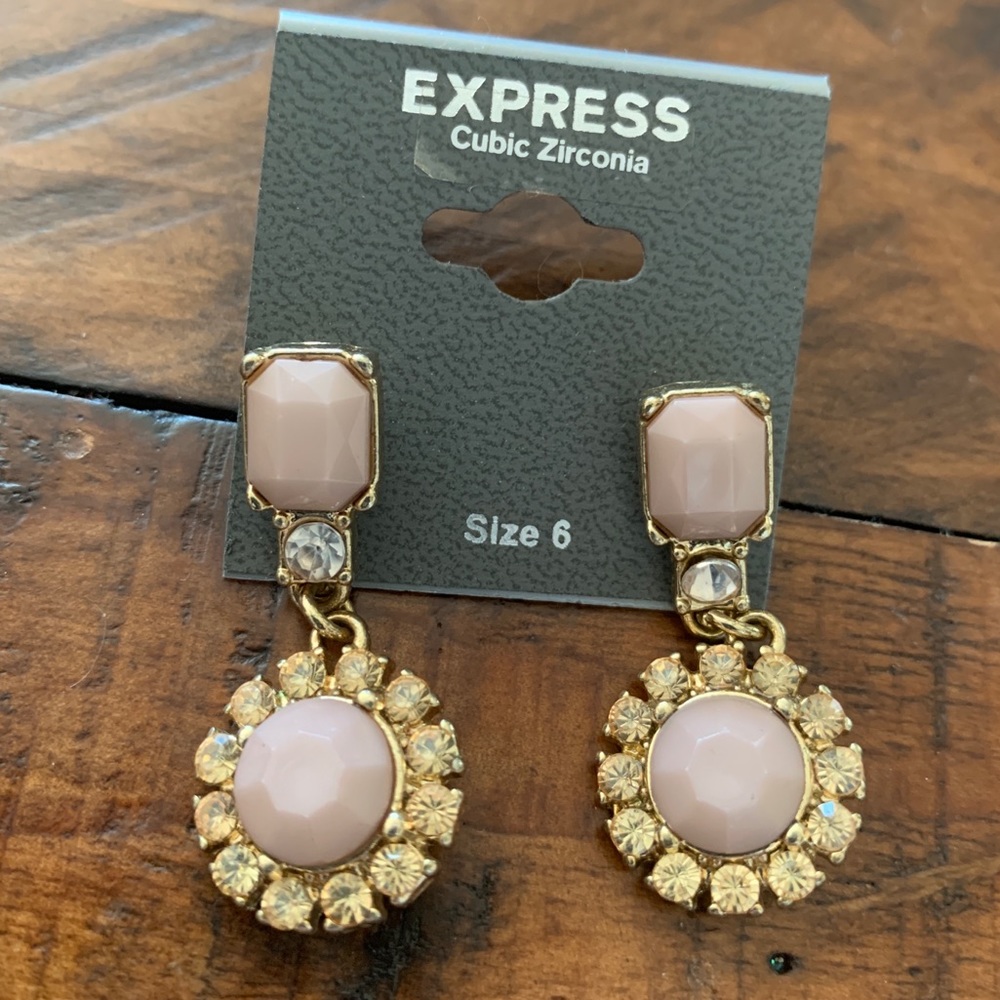 NEW Express Beautiful Dangling Earrings